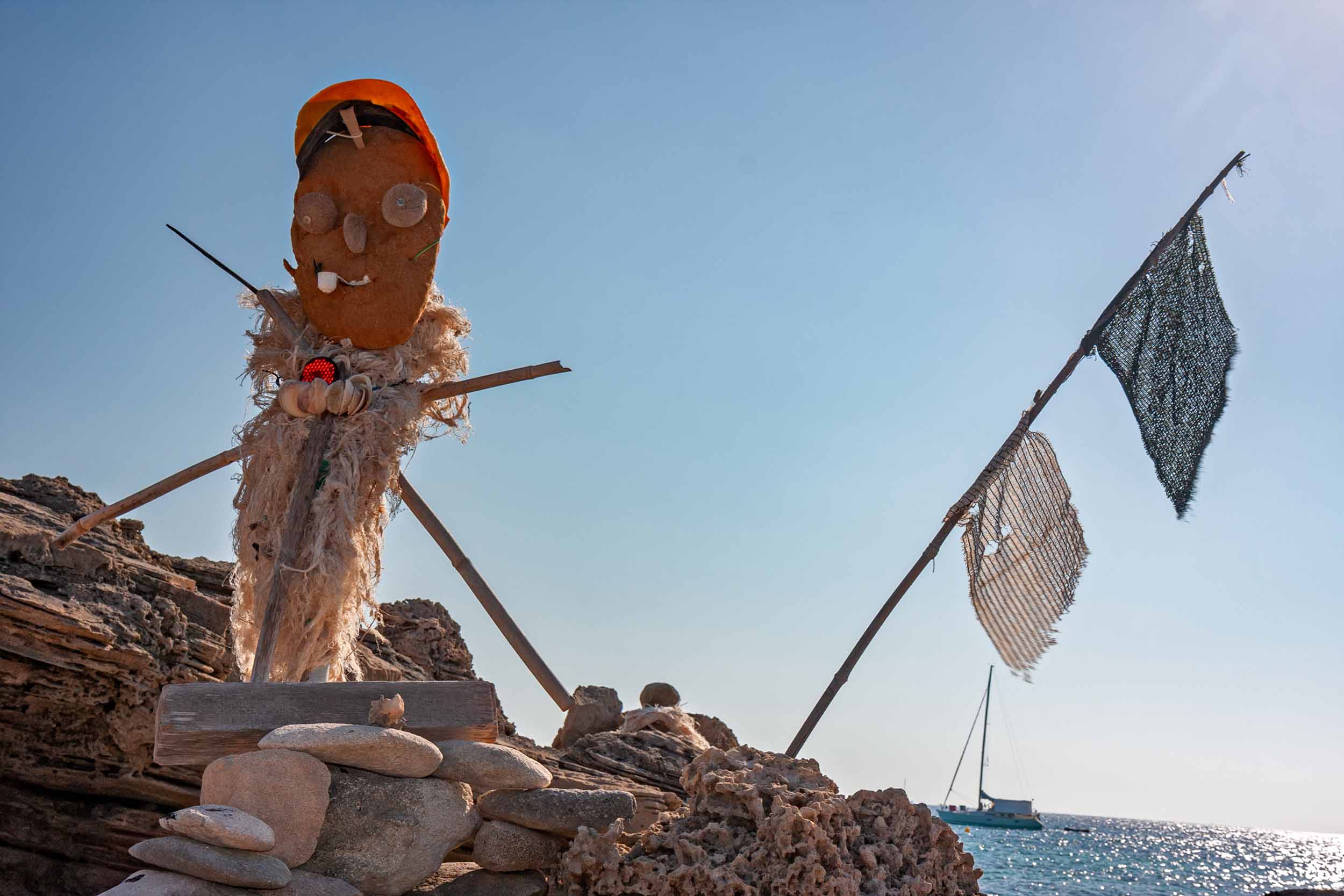 La scultura a Formentera: un’arte che abita il paesaggio